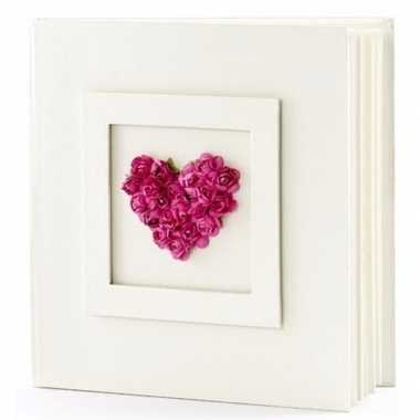 Bruiloft gastenboek met fuchsia hart 20.5 cm
